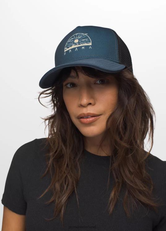 prAna accessoires VP06P723 vrouwen vrachtwagenchauffeur met lagere dennen stormachtige nacht zonsondergang